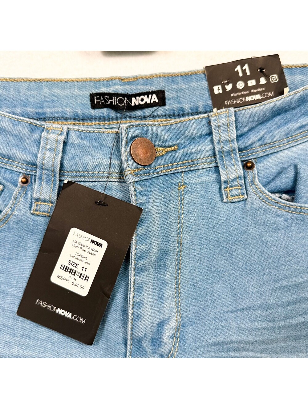 Fashion Nova Wide Leg High Waisted Light Wash Denim Jeans Women’s Size 11 NWT - Picture 4 of 15